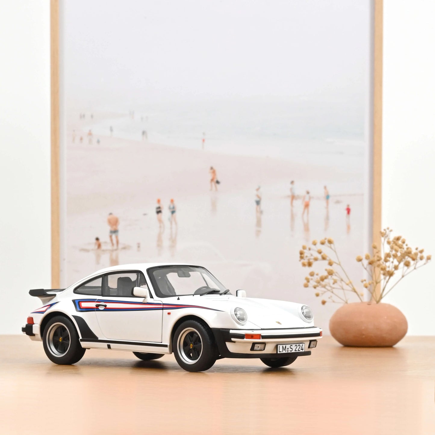 Porsche 911 Turbo 3.3 1980 alb - 1/18 Norev