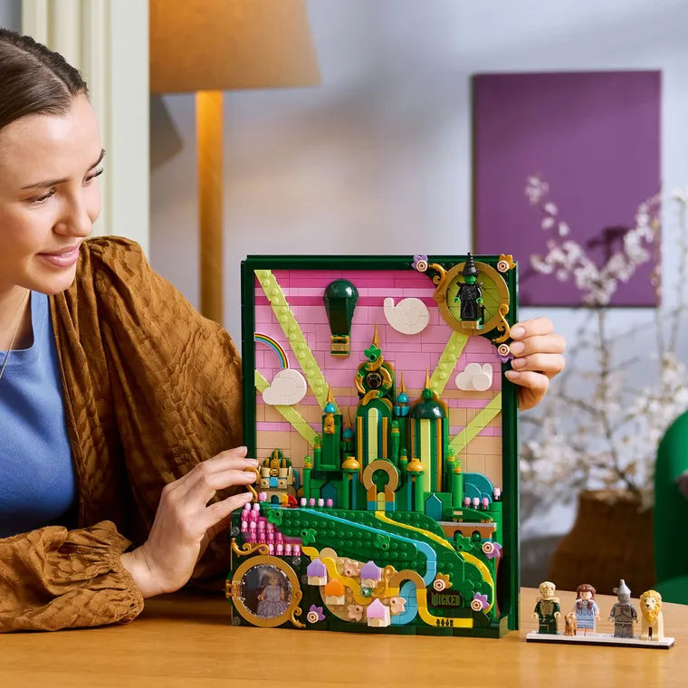 LEGO Wicked 75685 - Tablou Emerald City (1518 piese)