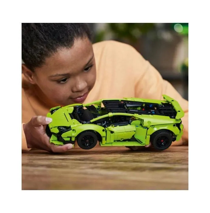 LEGO Technic 42161 - Lamborghini Huracán Tecnica (806 piese)