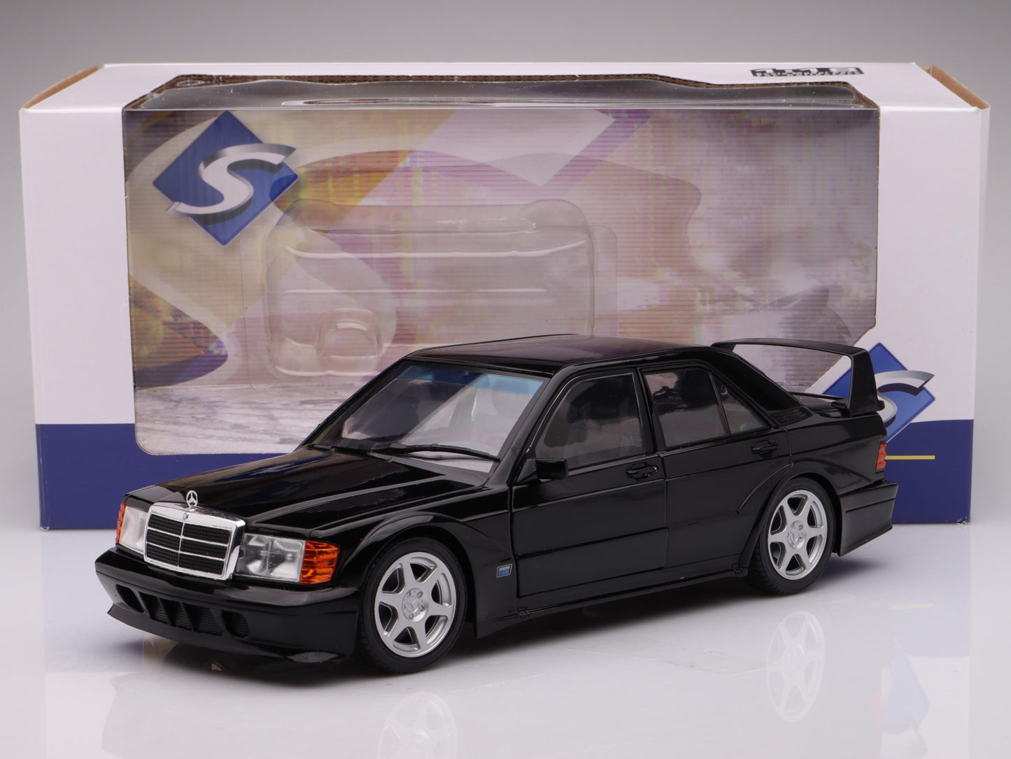 Mercedes-Benz 190E Evolution II negru - 1/18 Solido