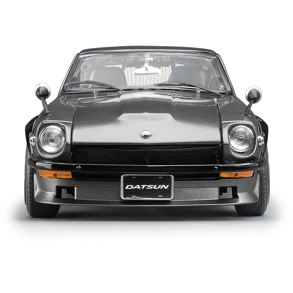 Datsun 240Z 1971 dark gray - 1/18 Sun Star