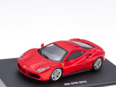 Ferrari 488 GTB 2015 cu vitrina plexiglass - 1/43 Altaya