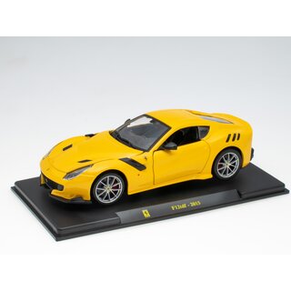 Ferrari F12tdf 2015 cu vitrina plexiglass - 1/24 Bburago