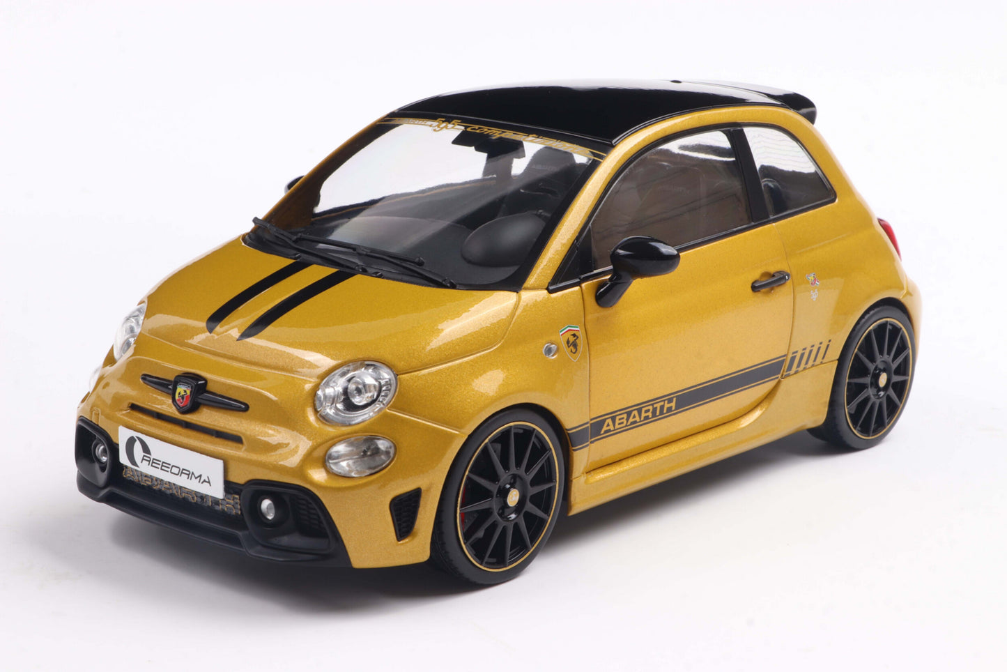 Fiat F595 Abarth galben 2024 - 1/18 Solido
