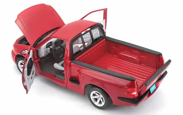 Ford SVT F-150 Lightning - 1/21 Maisto