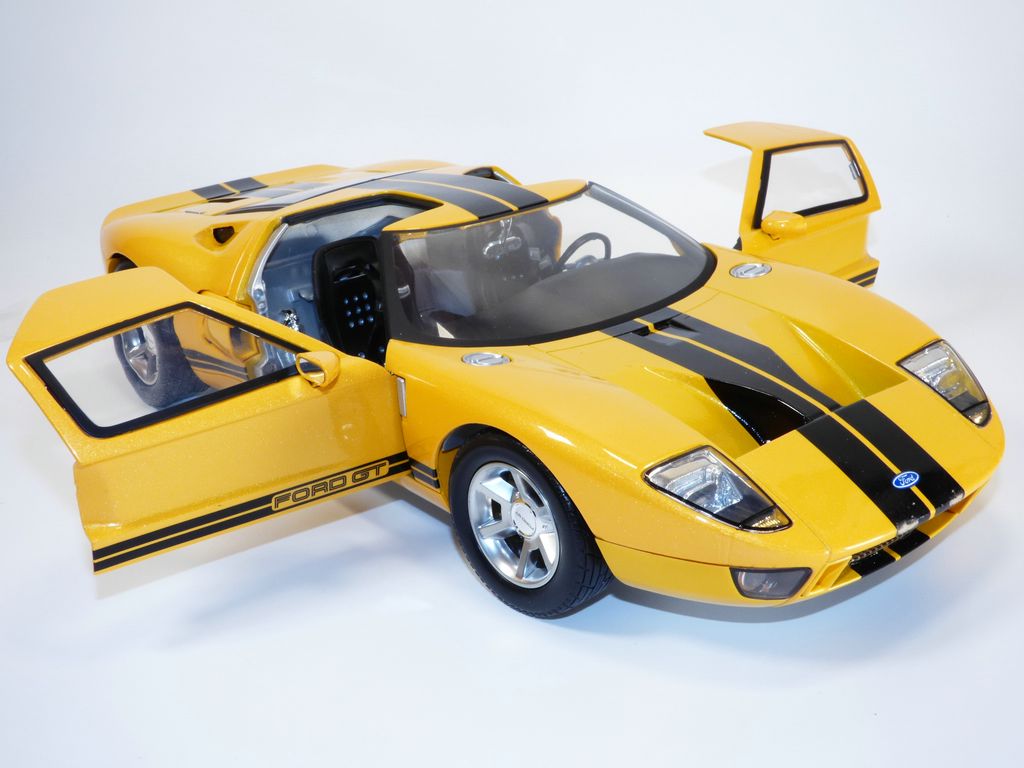 Ford GT galben/negru - 1/12 Motormax