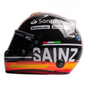 Casca Carlos Sainz jr. Ferrari #55 3rd Italy GP Formula 1 2023 cu vitrina plexiglass - 1/5 Spark