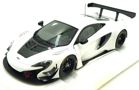 McLaren 650S GT3 White/Black - 1/18 Autoart