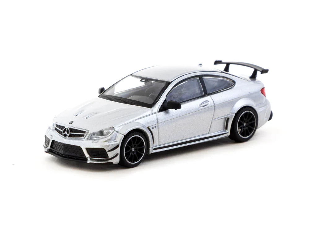 Mercedes-Benz C63 AMG Coupe Black Series argintiu - 1/64 Tarmac