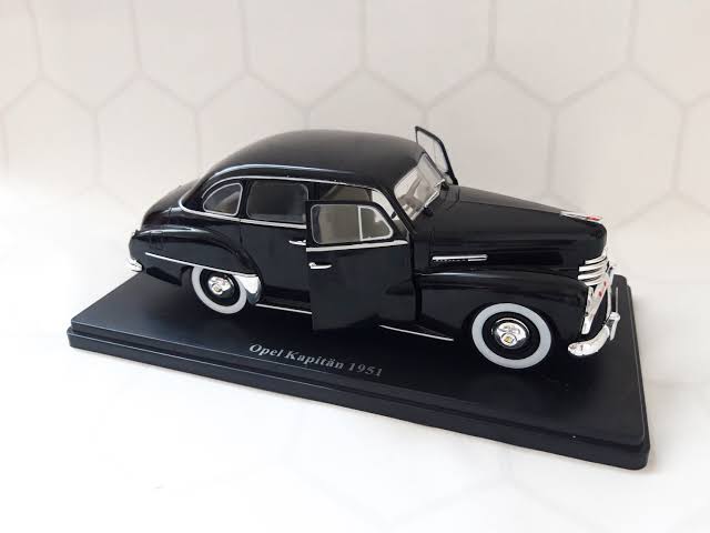 Opel Kapitan 1951 - 1/24 Edicola