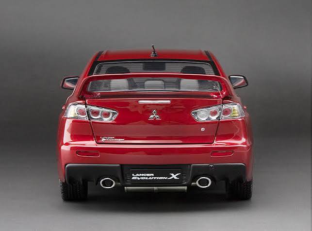 Mitsubishi Lancer Evolution X red metallic - 1/18 Sun Star