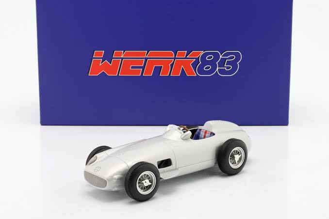 Set Transportor Mercedes Blue Wonder si Formula 1 Mercedes-Benz W196 1955 - 1/18 Werk83