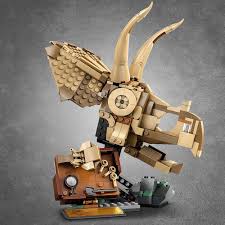 LEGO Jurassic World 76969 - Fosile de dinozaur: craniu de Triceratops (468 piese)