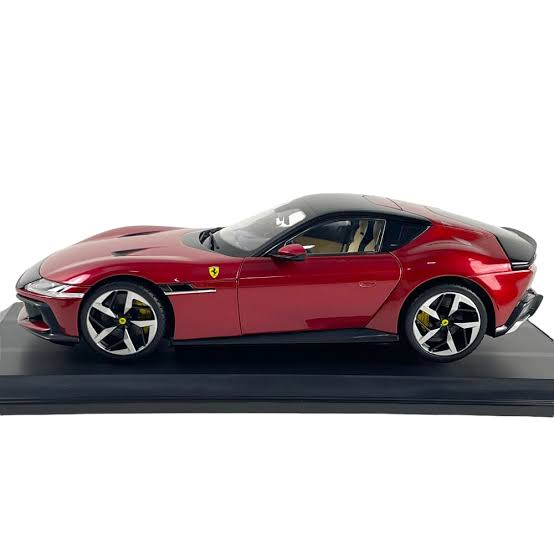 Ferrari 12 Cilindri visiniu - 1/18 Polistil