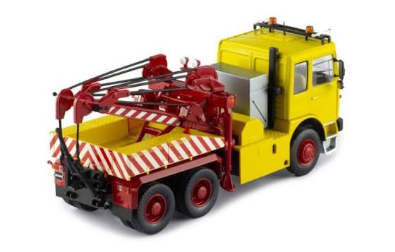 Camion MAN F8 26.281 galben/rosu cu vitrina plexiglass - 1/43 Ixo Modelcars