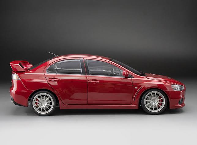 Mitsubishi Lancer Evolution X red metallic - 1/18 Sun Star
