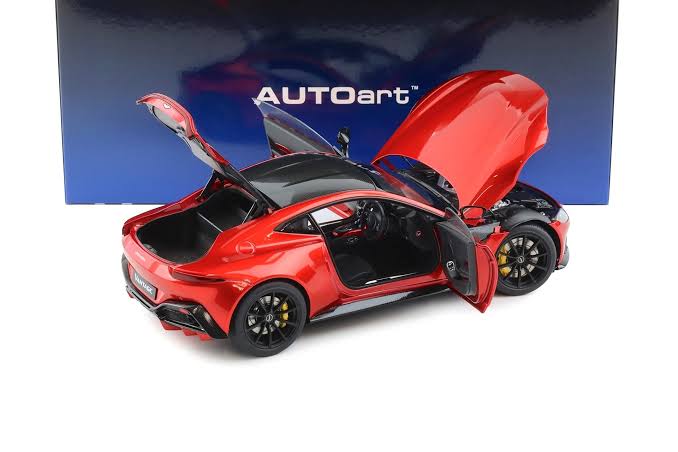 Aston Martin Vantage 2019 hyper red - 1/18 Autoart