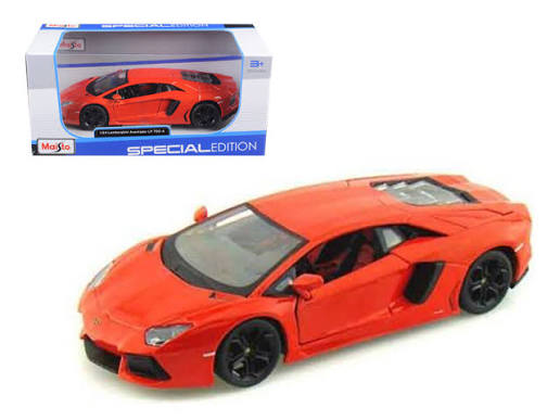 Lamborghini Aventador Coupe LP 700-4 - 1/24 Maisto