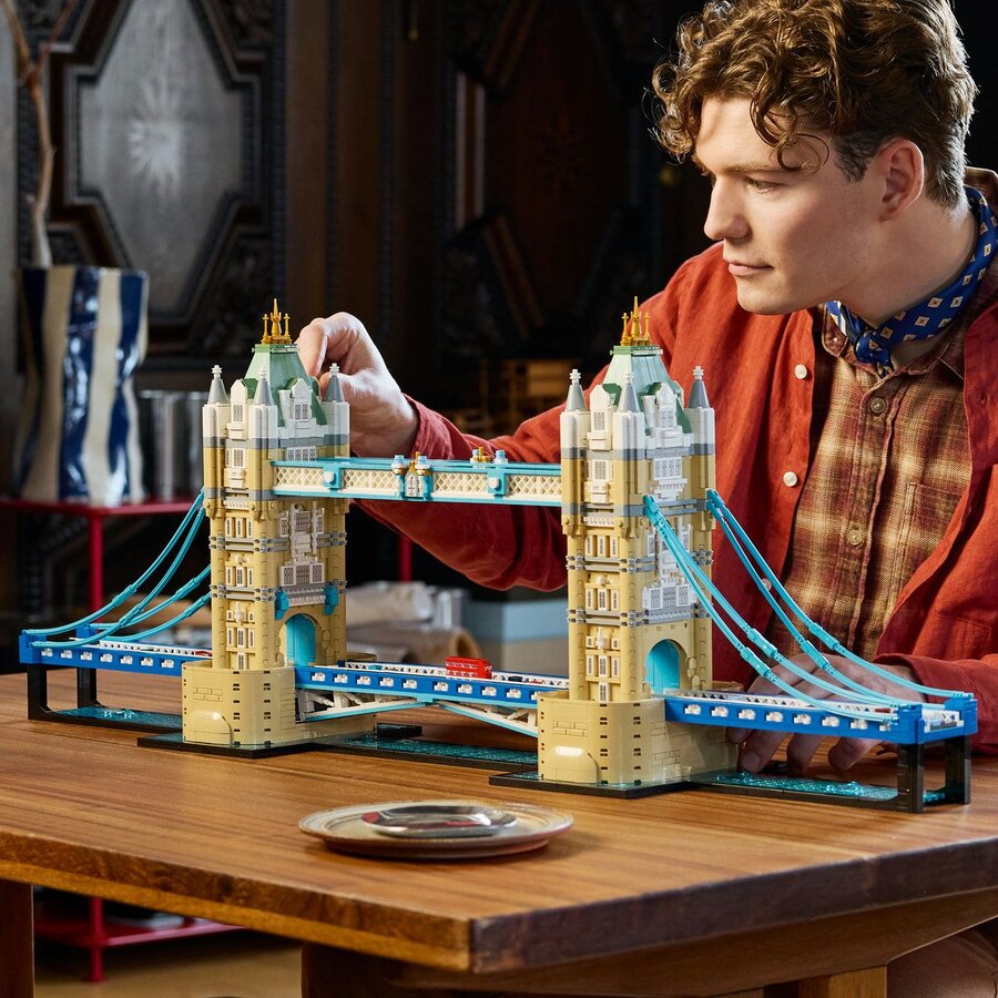 LEGO Architecture 21067 -  Podul Turnului (3745 piese)
