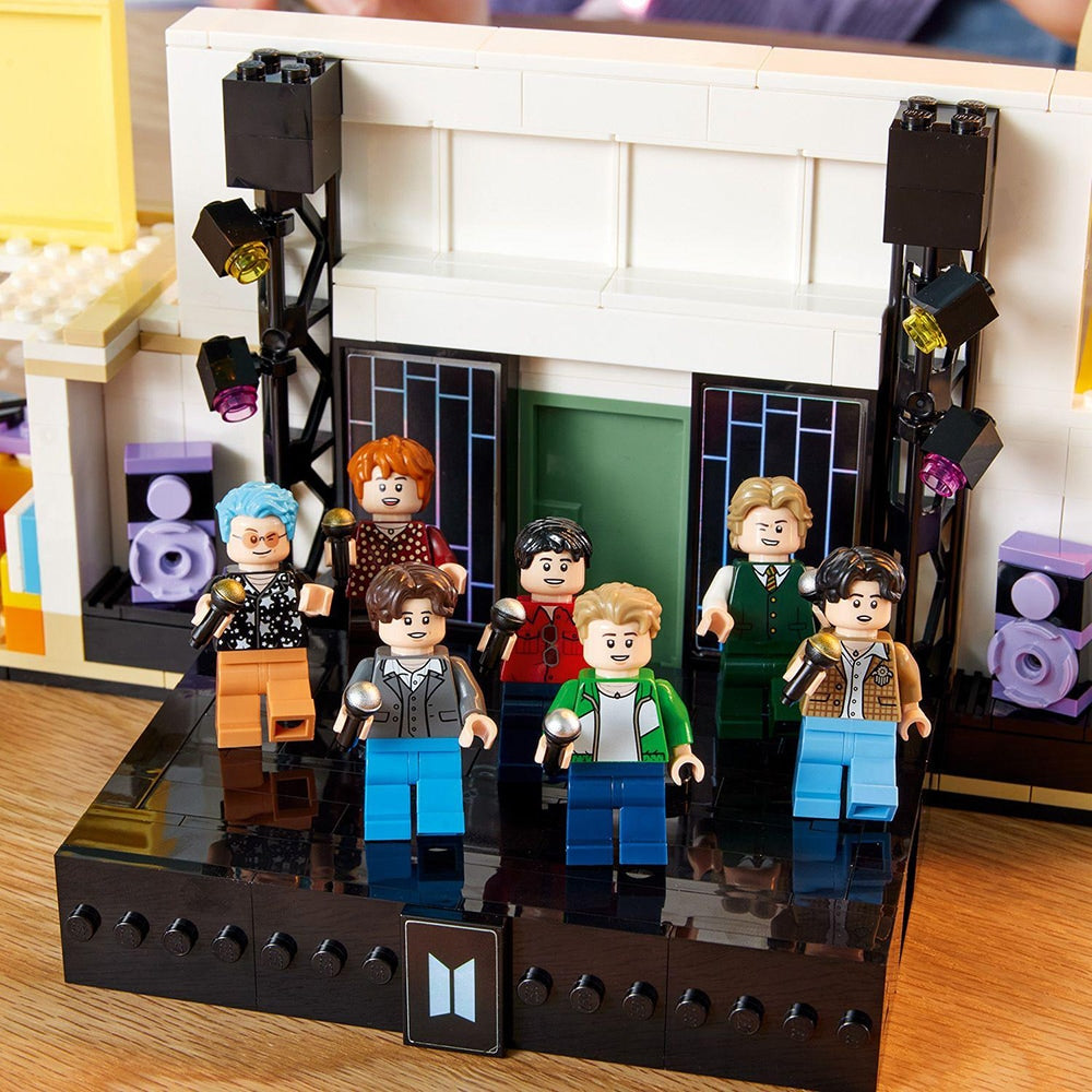 LEGO Ideas 21339 - DISCO - BTS Dynamite (749 piese)