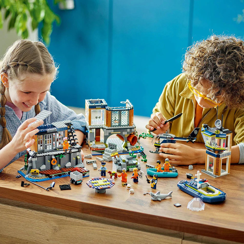 LEGO City 60419 - Insula-inchisoare 60419 (980 piese)