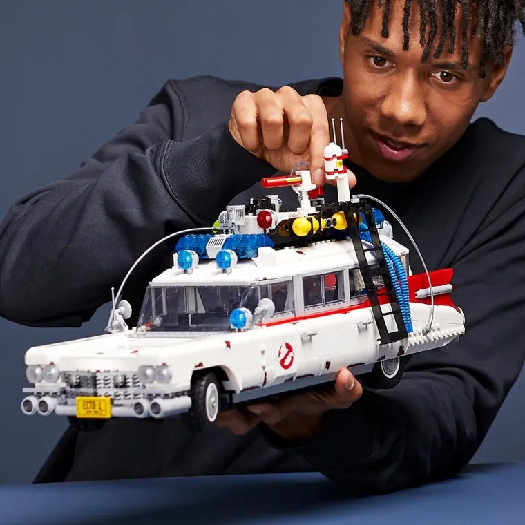 LEGO Icons Creator Expert 10274 - Ghostbusters (2352 piese)