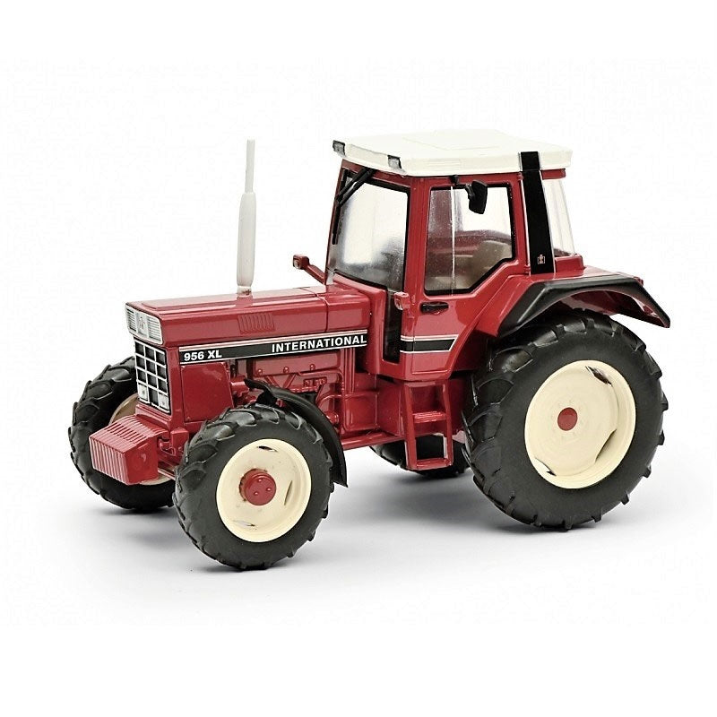 Tractor International 956 XL - 1/32 Schuco