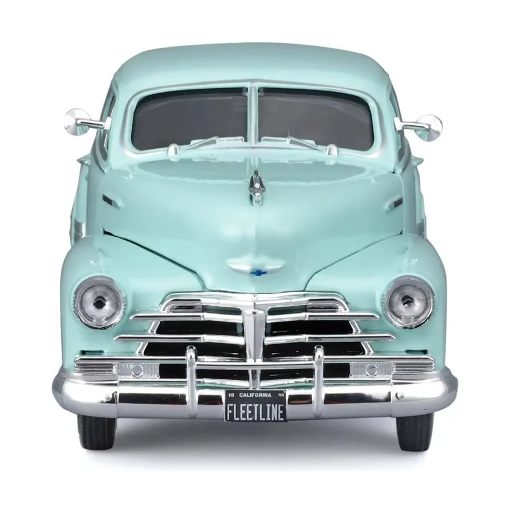 Chevrolet Fleetline Aerosedan 1948 light green - 1/25 Maisto