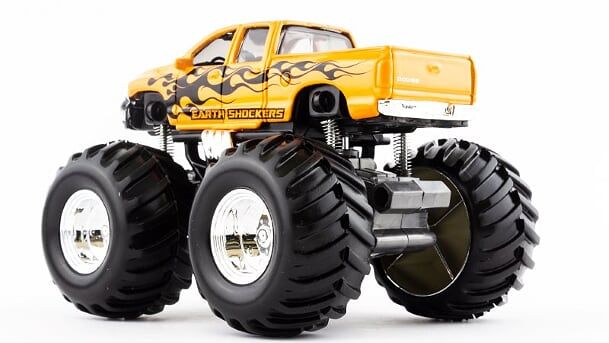 Monster Truck Earth Shockers 13cm DODGE RAM 1500 pullback Fresh Metal - Maisto