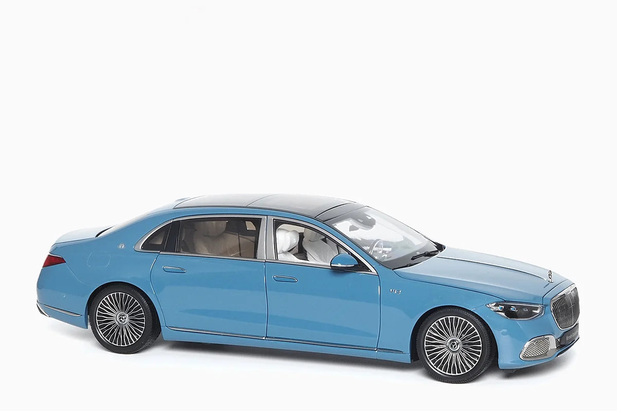 Mercedes-Maybach S-Class 2021 vintage blue - 1/18 Almost Real
