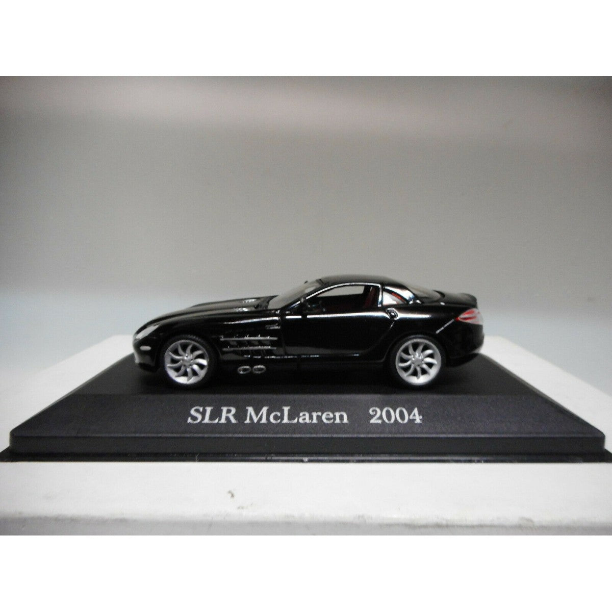Mercedes SLR McLaren 2004 negru - 1/43 Altaya