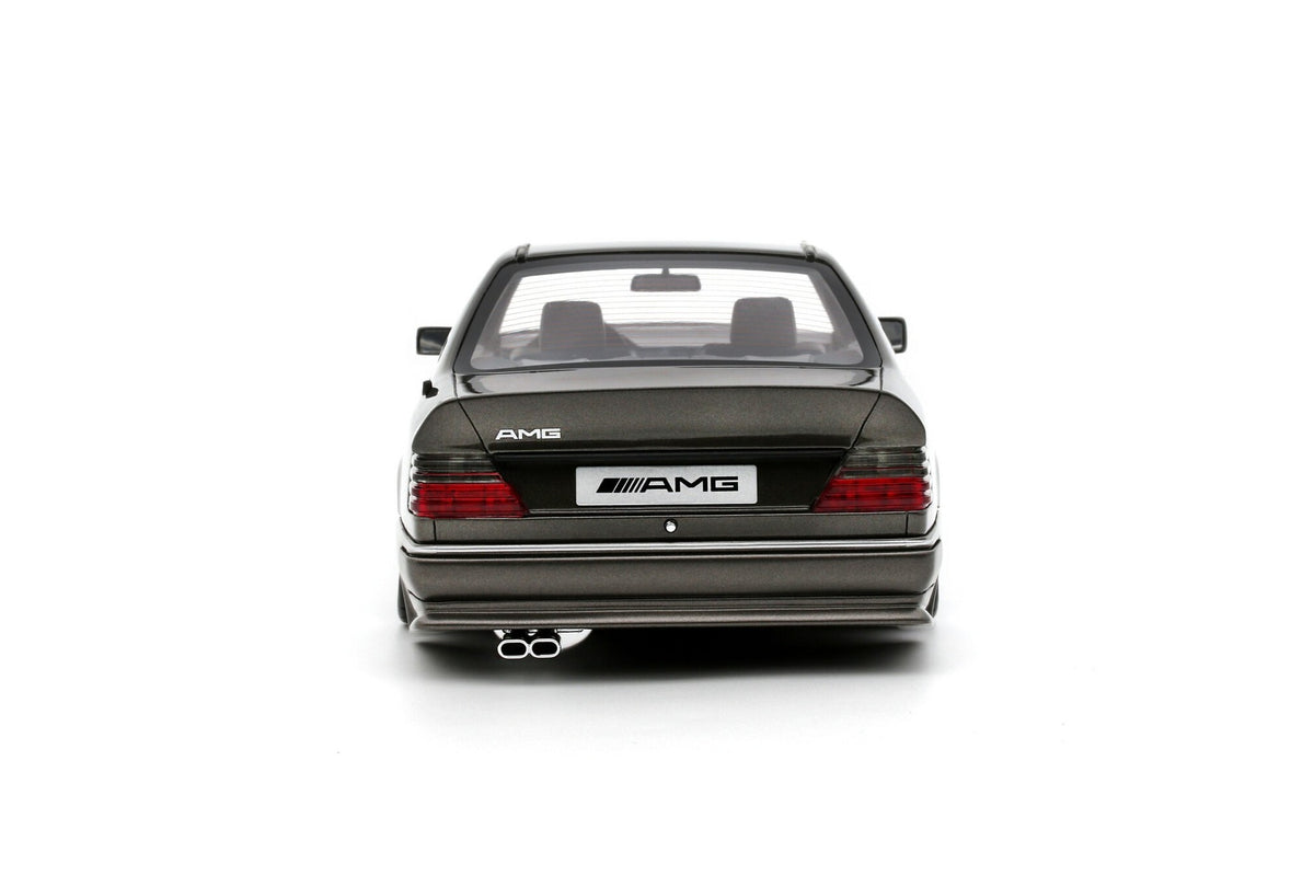 Mercedes-Benz C124 AMG "Stance" - 1/18 Otto Mobile