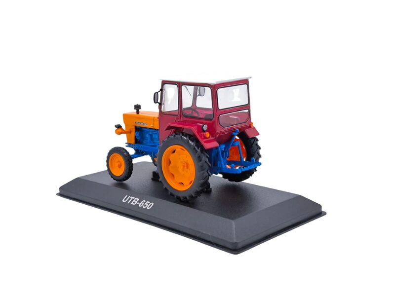 Tractor UTB-650 - 1/43 Hachette