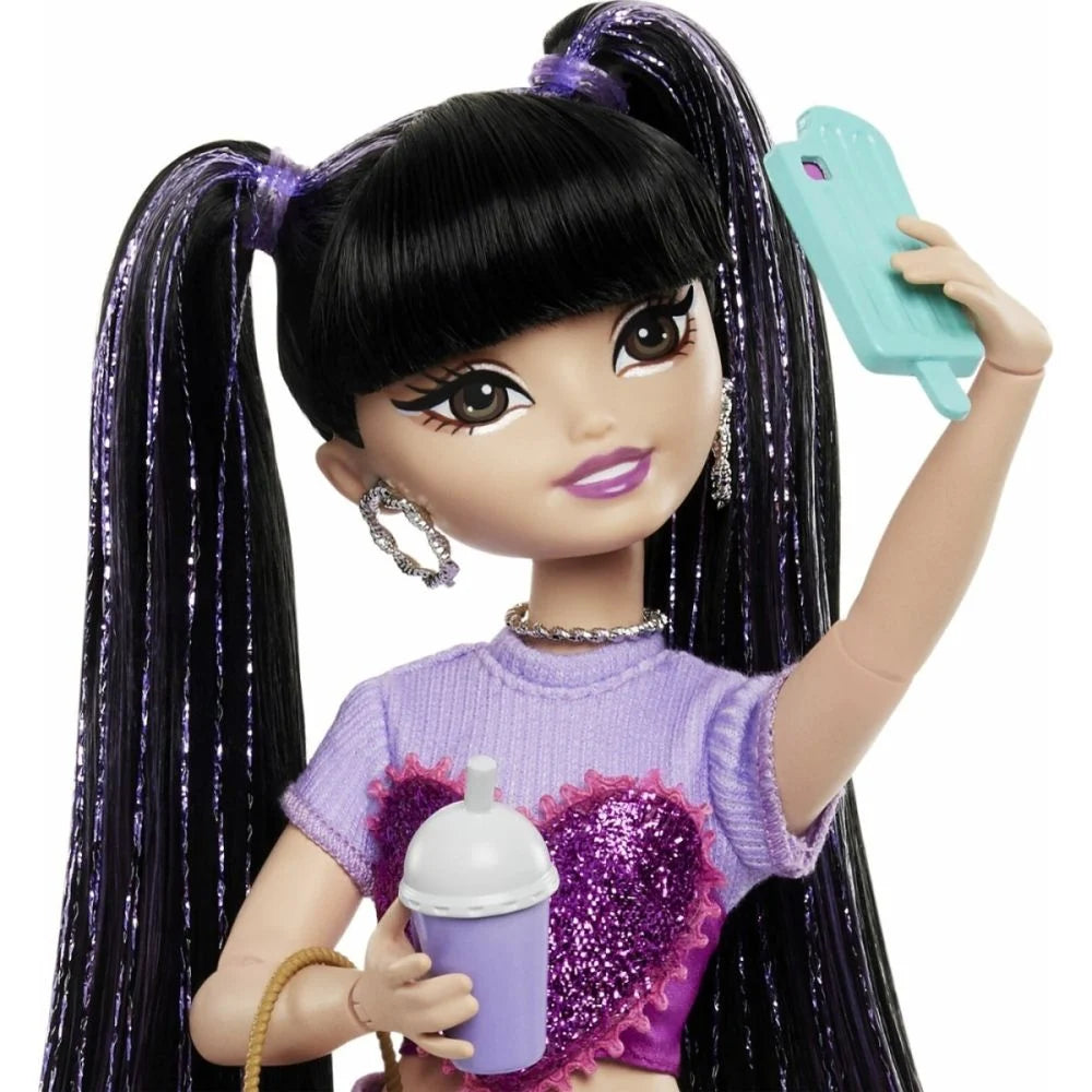 Papusa cu accesorii Barbie Dream Besties - Renee 29cm