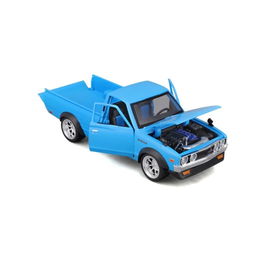 Datsun 620 Pick-up 1973 - 1/24 Maisto Design