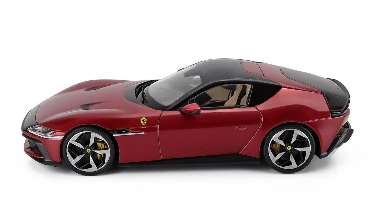 Ferrari 12 Cilindri visiniu - 1/18 Polistil