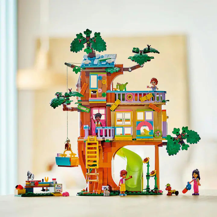 LEGO Friends 42652 - Momente cu prietenii la casa din copac (701 piese)