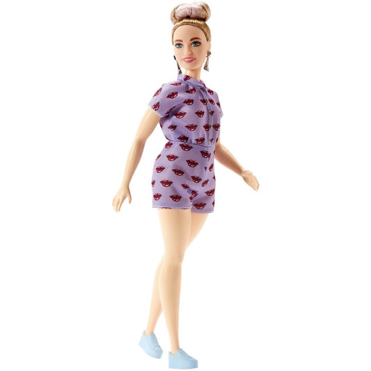 Papusa Barbie Fashionistas in tinuta lejera si cu coc ( rochita cu buze )