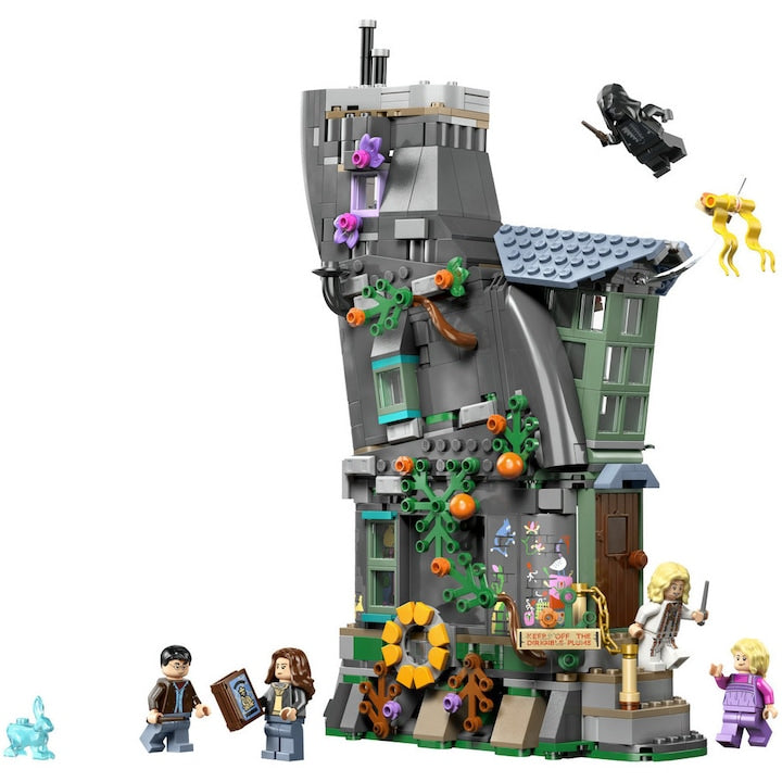 LEGO Harry Potter 76467 - Casa Lunei Lovegood (764 piese)