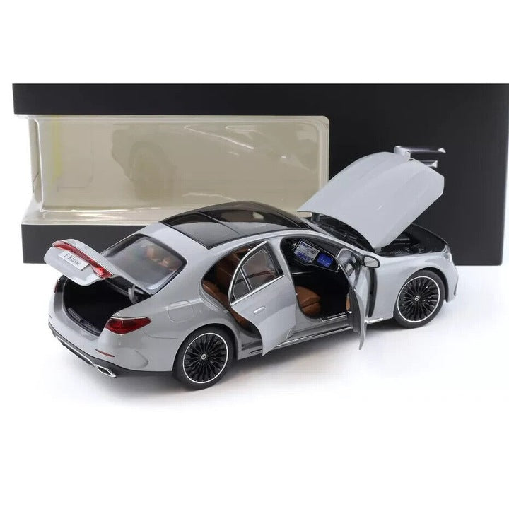 Mercedes-Benz E-Class limousine AMG-Line W214 2024 alpine gray - 1/18 IScale