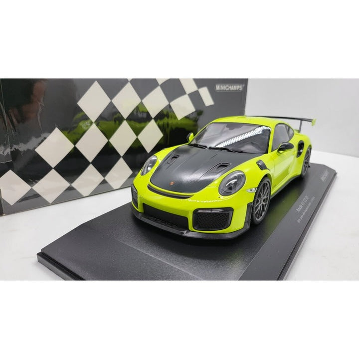 Porsche 911 GT2 RS 2018 light green 1/504 pcs - 1/18 Minichamps