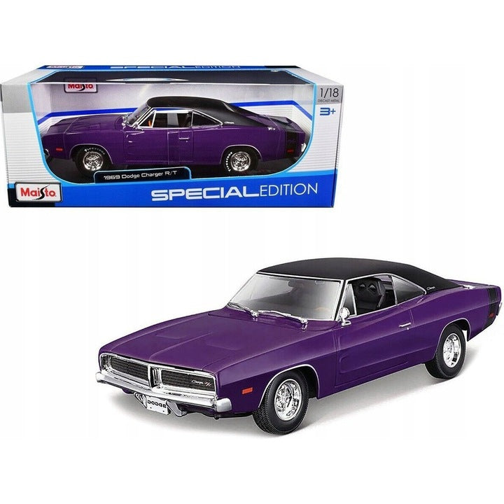 Dodge Charger R/T 1969 mov/negru - 1/18 Maisto