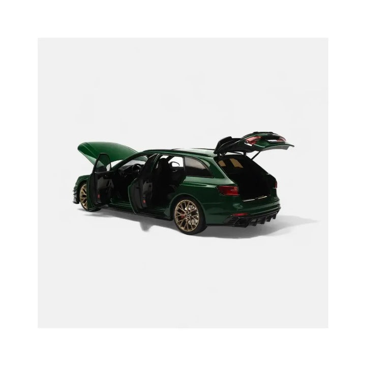 Audi RS4 Darwin Baujahr 2020 verde - 1/18 KiloWorks