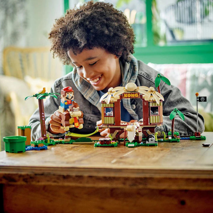 LEGO Super Mario 71424 - Set de extindere - Casa din copac a lui Donkey Kong (555 piese)