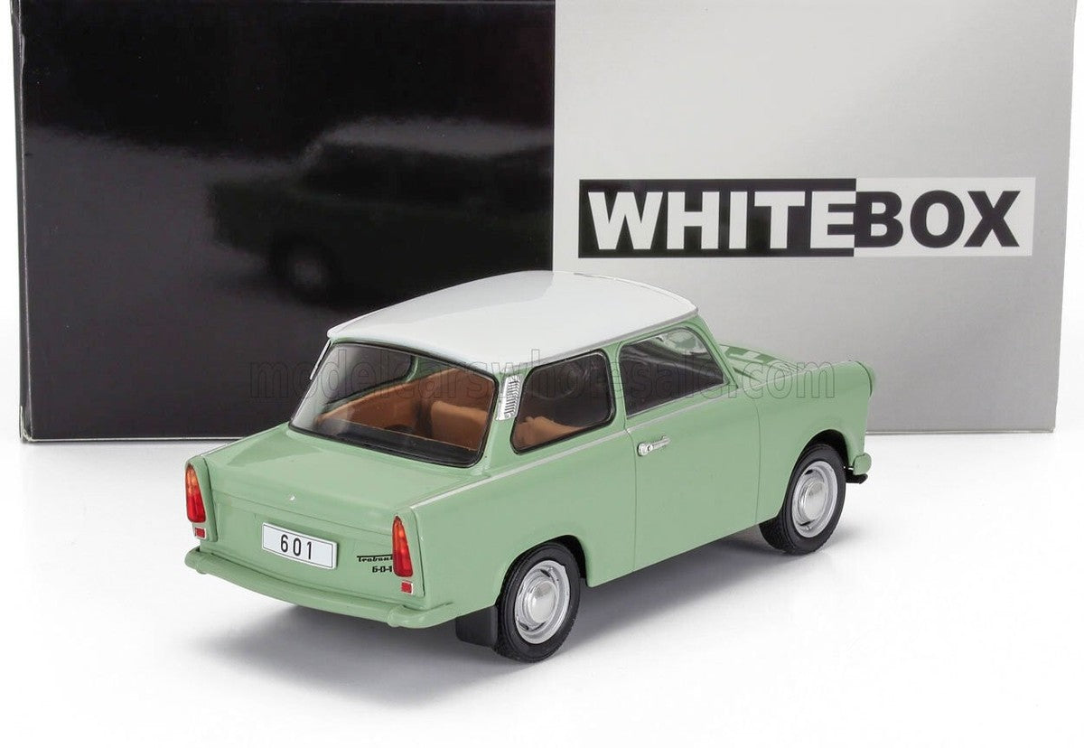 Trabant 601 verde/alb 1965 - 1/24 Whitebox