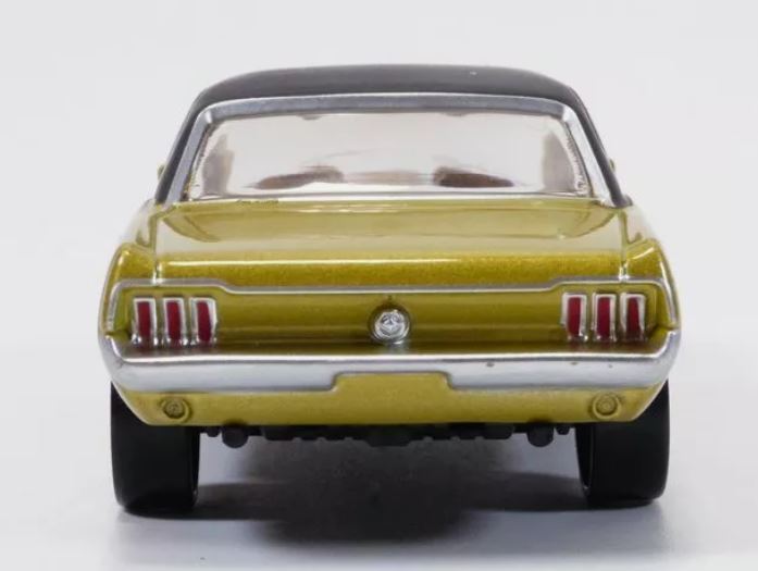 Ford Mustang GT Coupe 1968 lime gold metallic - 1/43 Norev