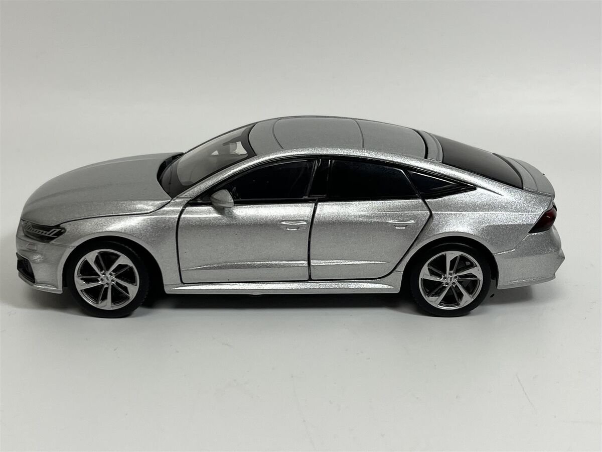 Audi A7 gri - 1/32 Tayumo