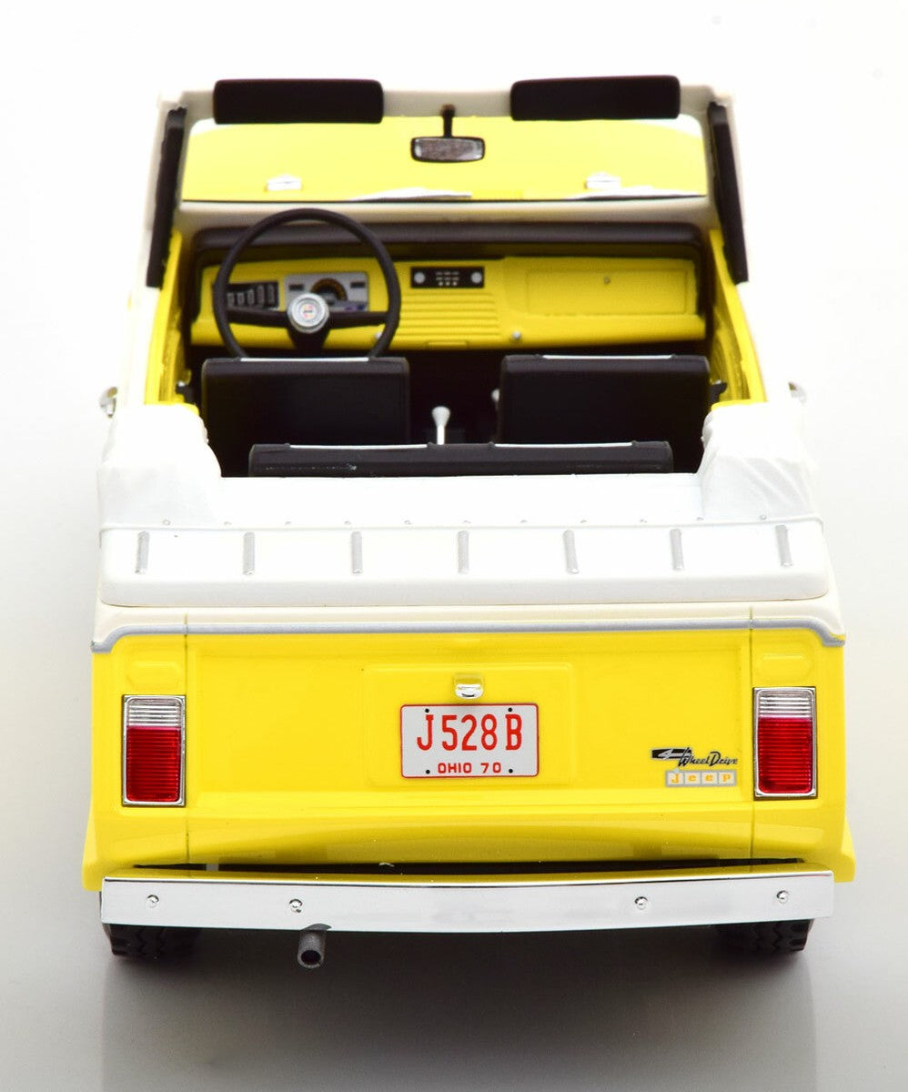Jeepster Commando Convertible galben - 1/18 Bos Models