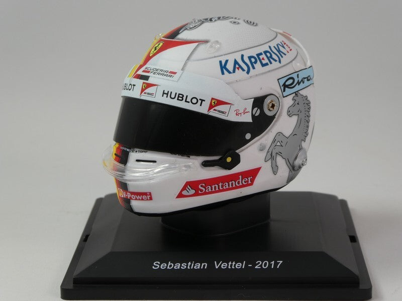 Casca Sebastian Vettel Scuderia Ferrari #5 Formula 1 2017 cu vitrina plexiglass - 1/5 Spark Editions
