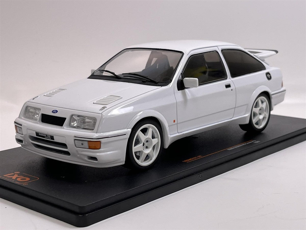 Ford Sierra RS Cosworth 1987 alb - 1/18 Ixo Models